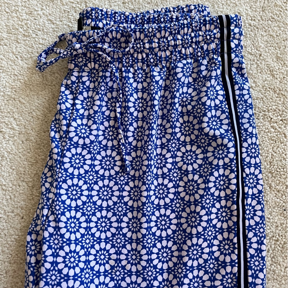 NWOT Women’s Talbots Wide Leg Blue Mosaic Print Pants